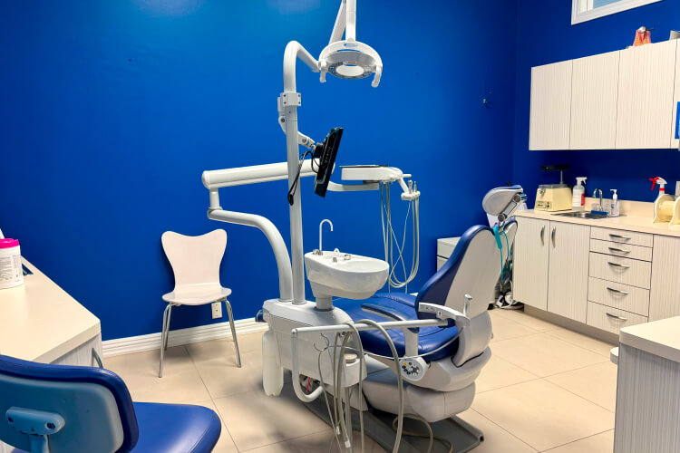 steeles weston family dental treatment room